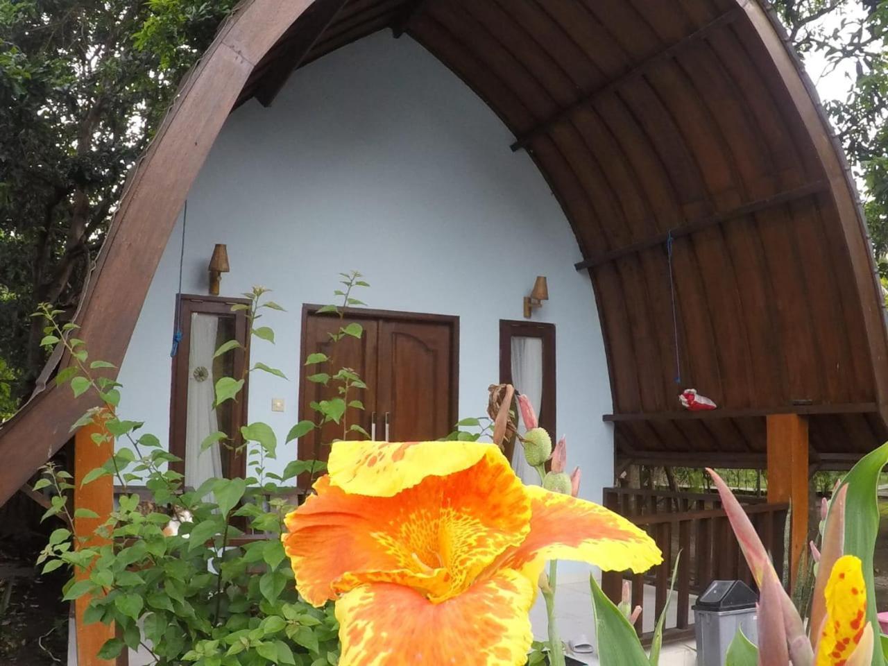 Ina Gili Guesthouse Gili Air Extérieur photo