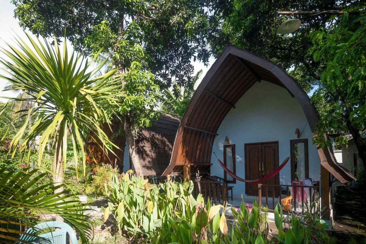 Ina Gili Guesthouse Gili Air Extérieur photo